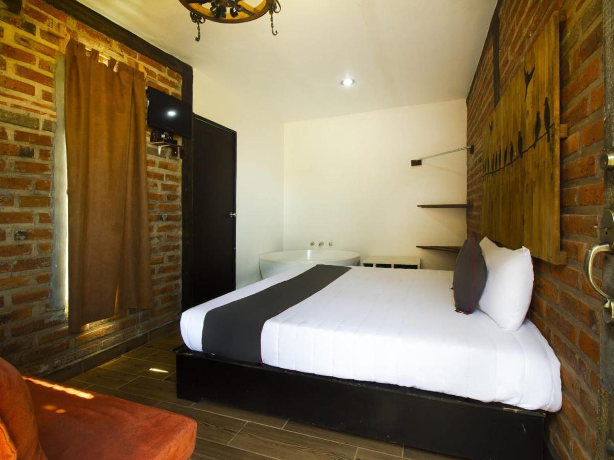 Hotel Cabanas Azul Tequilana Arandas Exterior foto